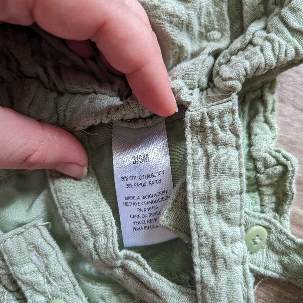 2/$10 Nwot floral pinafore set - Picture 10 of 11